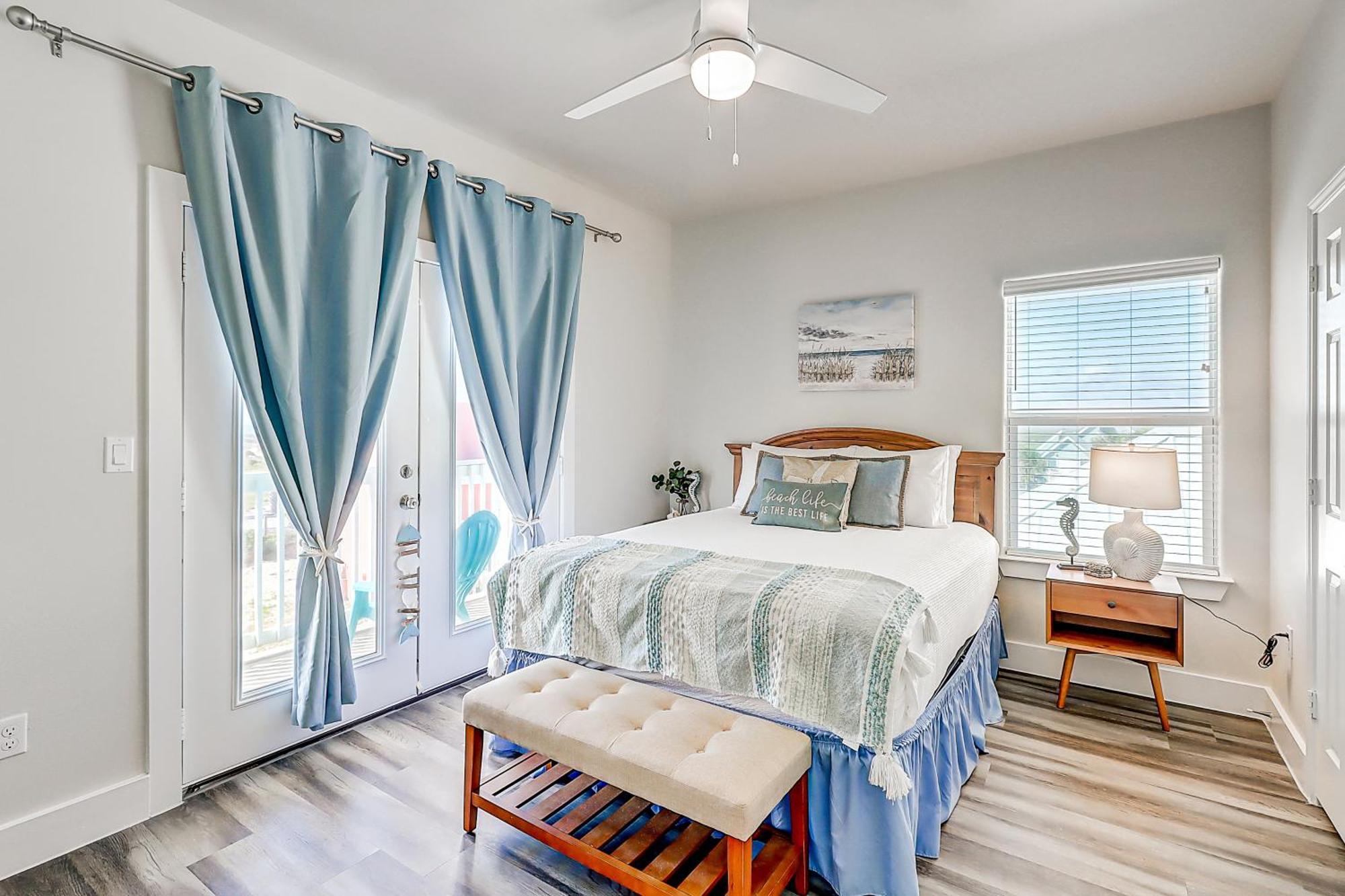 Bella Vista & Four Winds House Villa Mustang Beach Room photo
